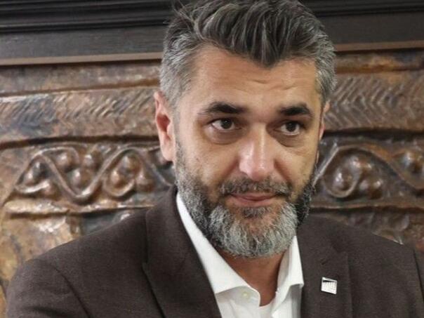 Negiranje genocida na RTRS: Suljagić saslušan u predmetu protiv novinara Simića