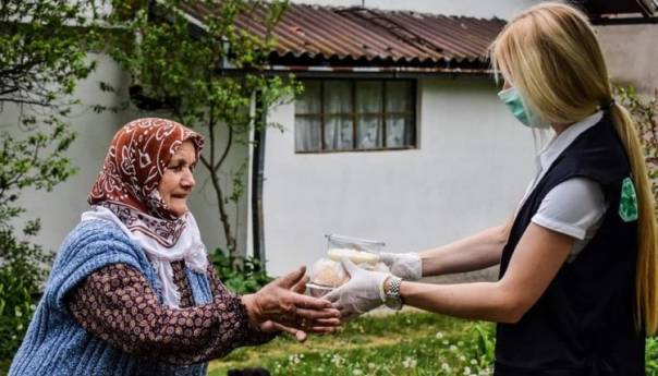 Emmaus dostavio hiljade iftara na kućni prag u Podrinju, Doboju i Tuzli