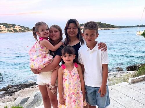 Emotivna poruka Amre Džeko: Ona nije samo dadilja, ona je porodica