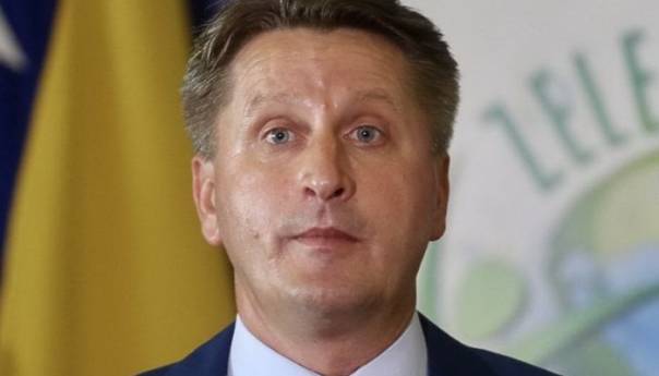 Emrić: Dok su predavali Dodiku vlast, Mijatović nije predlagao crvene linije