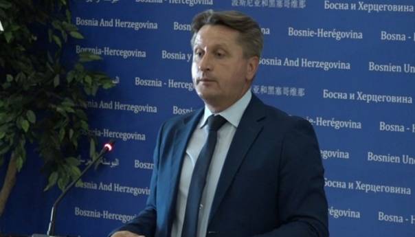 Emrić: U Prijedlogu budžeta se ne vidi da je u BiH migrantska kriza