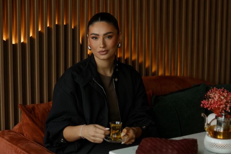 Ena Avdić otkriva trikove za savršen novogodišnji makeup