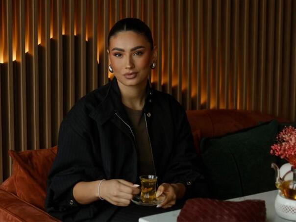 Ena Avdić otkriva trikove za savršen novogodišnji makeup