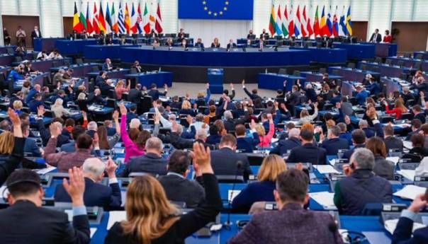 EP odlučio o prekidu saradnje s naučnom zajednicom Rusije