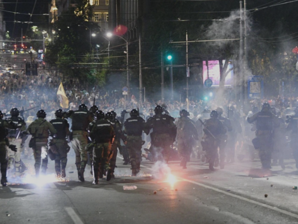 EP raspravlja o upotrebi sile nad demonstrantima u Srbiji
