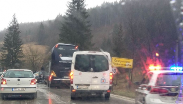 Epilog nesreće u Čevljanovićima: Podlegao mladić, dvije osobe životno ugrožene