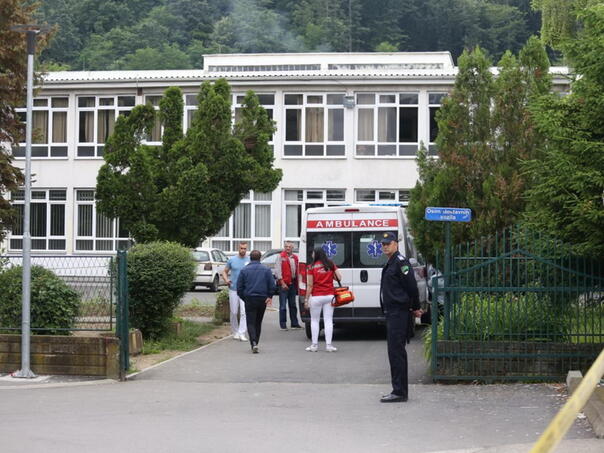 Epilog ranjavanja nastavnika u Lukavcu: Ocu maloljetnika osam mjeseci zatvora