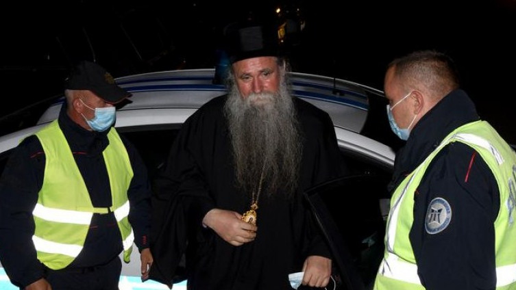 Episkopu Joanikiju i sedmorici sveštenika određen pritvor