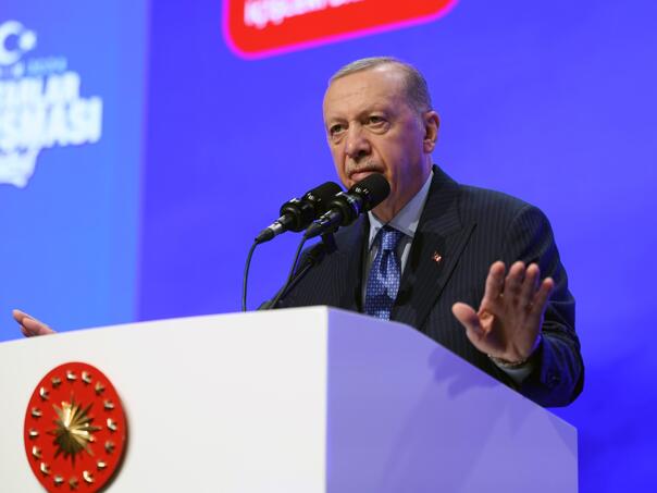 Erdoğan: Gülen je umro nečasnom smrću, neće pobjeći božanskoj pravdi