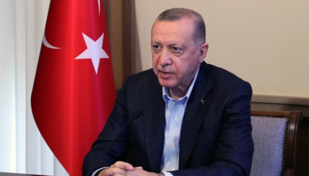 Erdogan: Imamo prava da brinemo o svojim problemima u Siriji