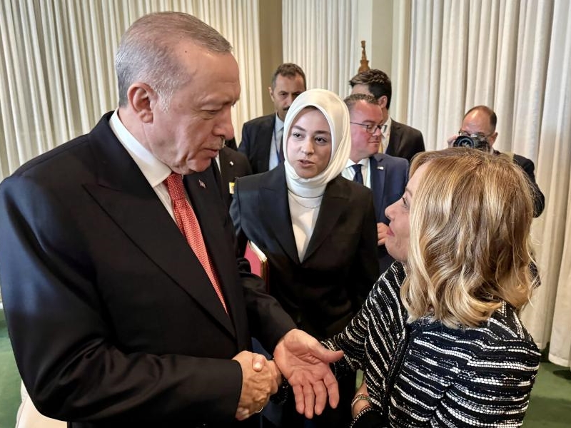 Erdogan "naružio" italijansku premijerku: Moraš prestati pušiti