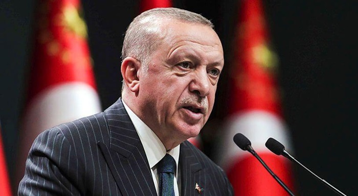 Erdogan: Macronu je potreban "mentalni tretman"