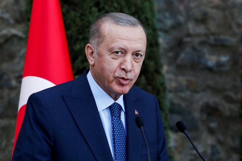 Erdogan: NATO bi trebao biti odlučniji u pogledu Ukrajine