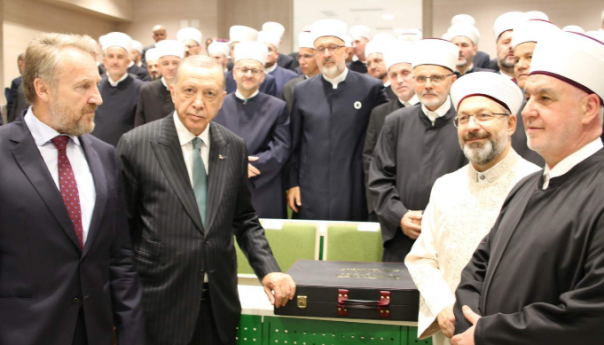 Erdogan u Rijasetu IZ: Neophodno širiti poruku mira i suživota