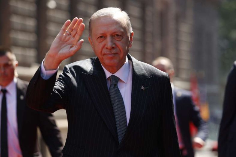 Erdogan: S milosrđem i čežnjom se sjećamo mudrog vođe Alije Izetbegovića