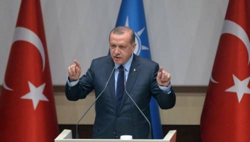 Erdogan smijenio guvernera centralne banke zbog novog pada turske lire