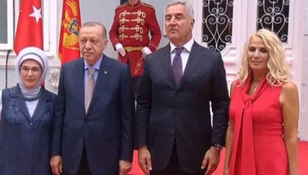 Erdogan stigao na Cetinje, dočekao ga Milo Đukanović