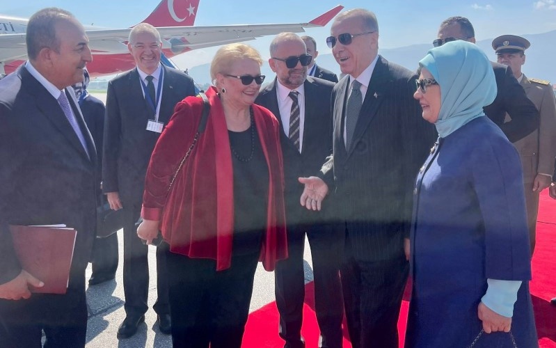 Erdogan stigao u Sarajevo, doček ispred Predsjedništva BiH