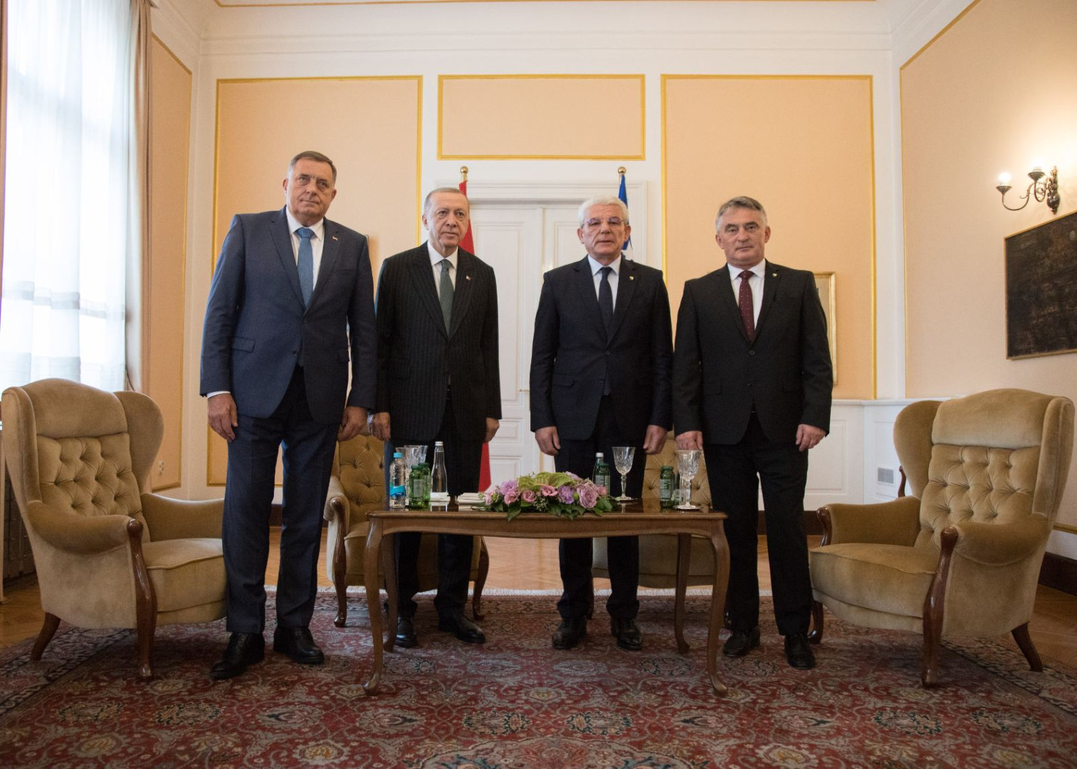 Erdogan: Turska protiv nametanja Izbornog zakona; Dodik: Schmidta protjerati