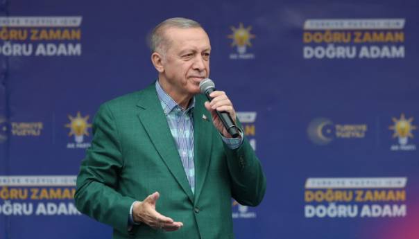 Erdogan: Zaštititi volju naroda na glasačkim kutijama