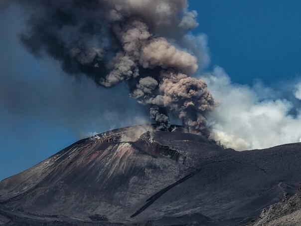 Erupcija Etne paralizirala dio aviosaobraćaja u Italiji