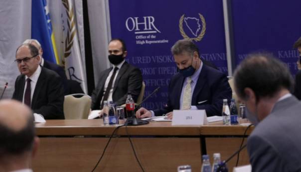 Escobar nastavlja posjetu, čekaju se odluke PIC-a