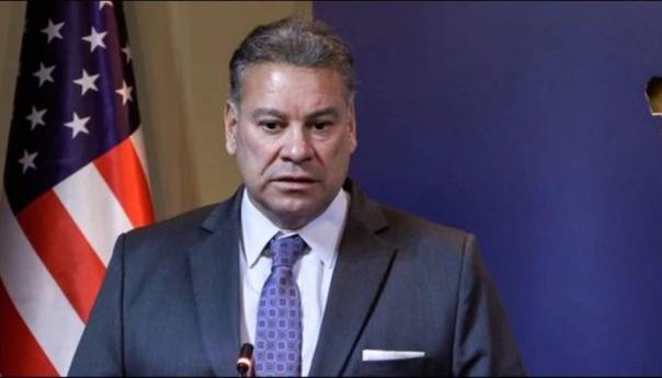 Escobar postavio ultimatum Kurtiju