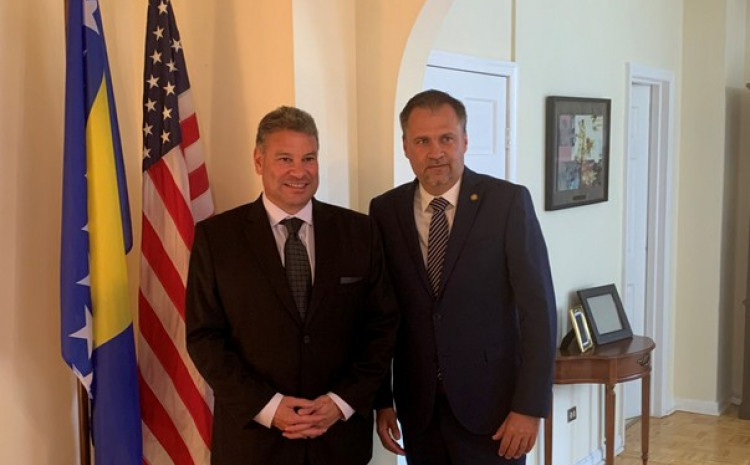 Escobar razgovarao s ambasadorom BiH Bojanom Vujićem