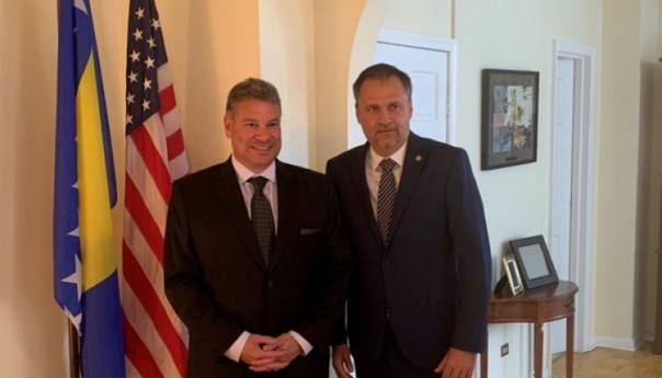 Escobar razgovarao s ambasadorom BiH Bojanom Vujićem