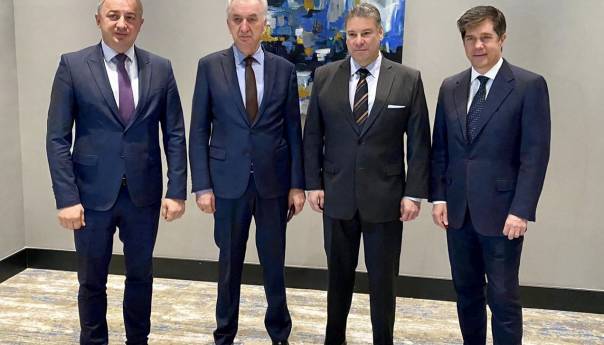 Escobar u Banja Luci: Podržati funkcionalniju BiH, umjesto puta u izolaciju