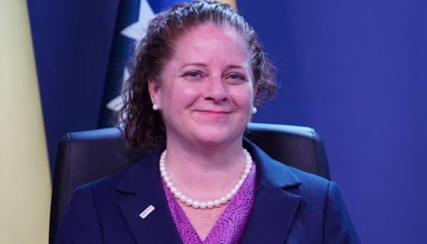 Eslick: Za BiH osigurano 1,2 miliona dolara za borbu protiv pandemije