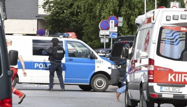 Estonija: Izazvao sudar pa pištoljem ubio dvije i ranio tri osobe među kojima i djecu