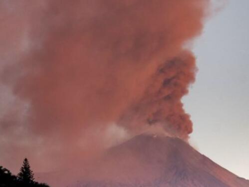 Etna ponovo zaustavila aviosaobraćaj: Svi letovi u Kataniji obustavljeni