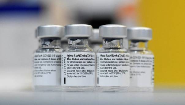 EU će nabaviti 100 miliona doza vakcine Pfizer ove godine