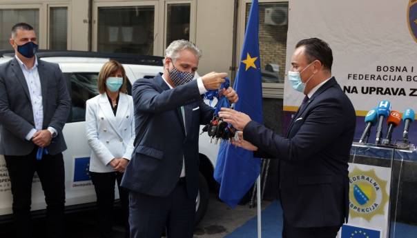 EU donirala 14 vozila fitosanitarnim inspektorima u FBiH