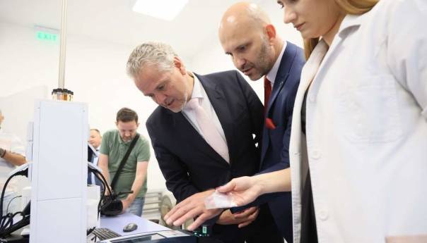 EU donirala informatičku i laboratorijsku opremu UIO BiH