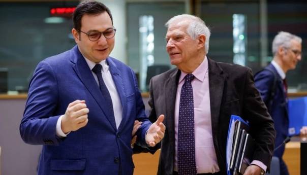 EU i Katar zatražili od talibana da ne zabranjuju rad ženama