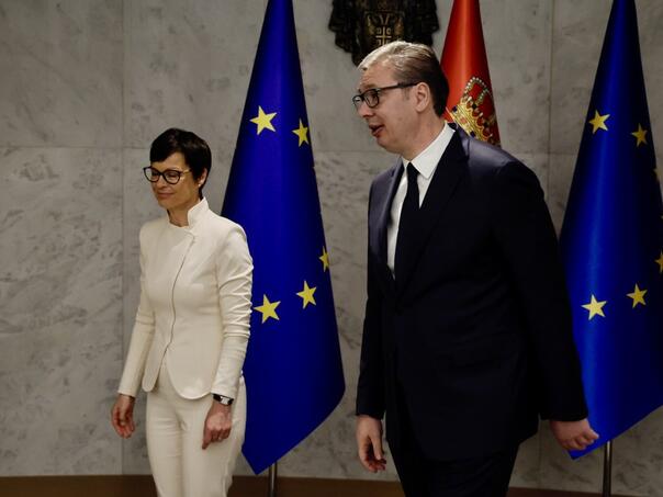 EU komesarka: Bez promjena Srbija ne može napredovati