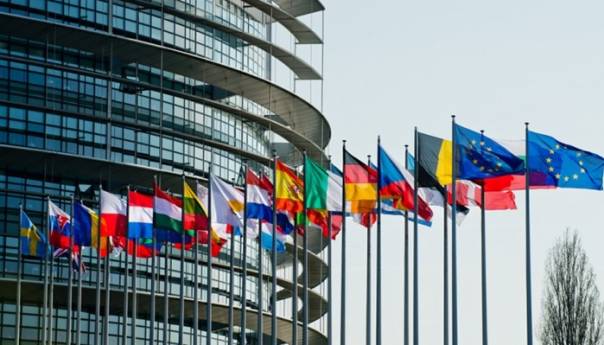 EU sastavlja listu zemalja čijim građanima dopušta posjetu