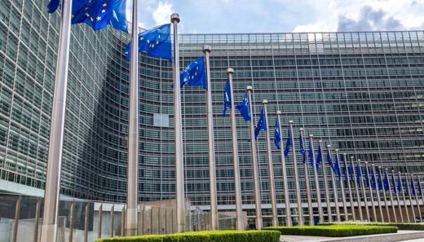 EU ukida restrikcije za izvoz medicinske opreme na Balkan