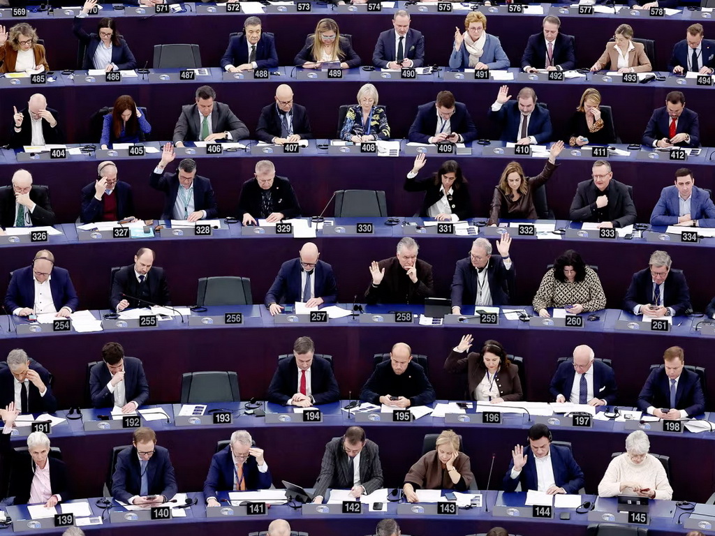 EU zaustavlja trgovinski sporazum s Amerikom zbog Trumpovih prijetnji