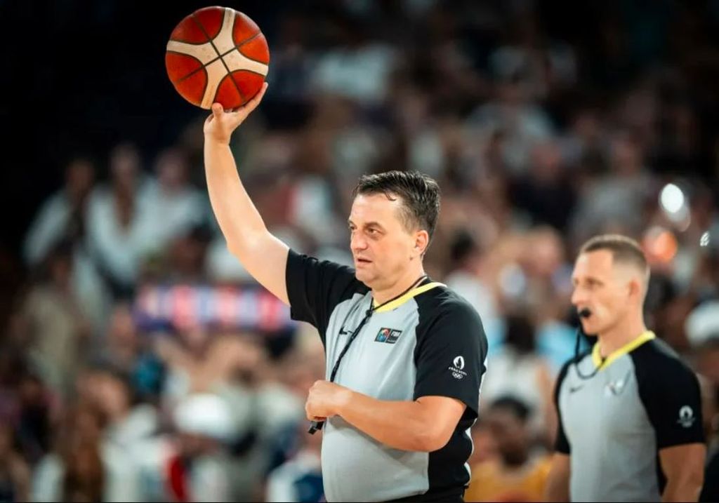 Ademir Zurapović sudi finale Eurobasketa!