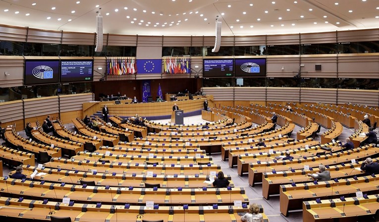Europski parlament ne želi sporazum s Kinom dok se ne ukinu sankcije