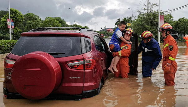 Evakuacija u Pekingu zbog kiše izazvane tajfunom