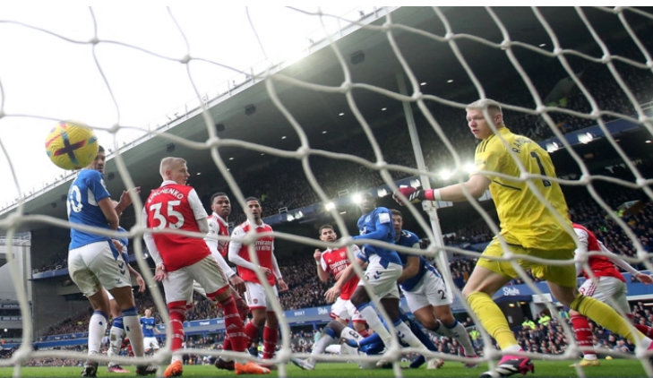 Everton s novim trenerom srušio lidera Premier lige