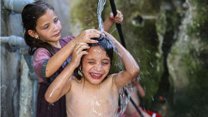 Evropa se bori s toplotnim valom i požarima, temperaturni rekordi prže Kinu