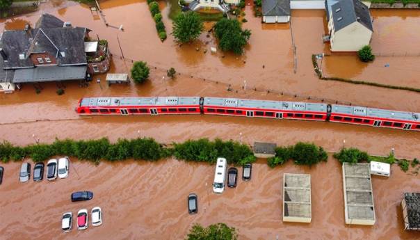 Evropa se bori sa poplavama: Raste broj poginulih
