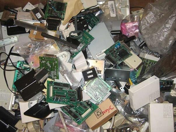 Evropljani gomilaju elektroniku, reciklaža ne prati tempo: Gdje završava otpad?