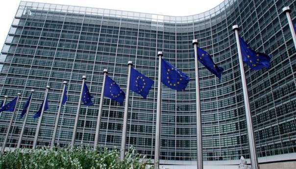 Evropska komisija bankama: Lakše dajte kredite građanima i privredi