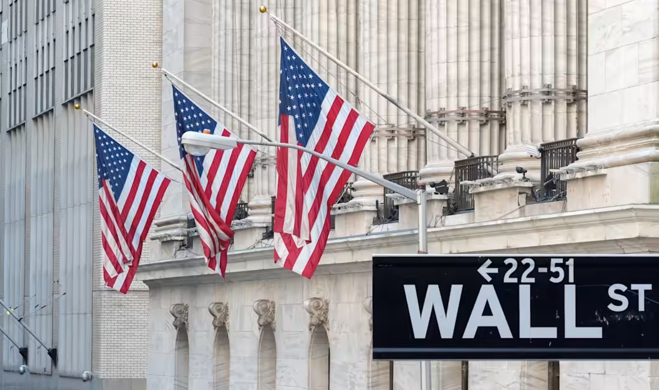 Evropske berze u hoasu zbog krize u Francuskoj, Wall Street rekordan
